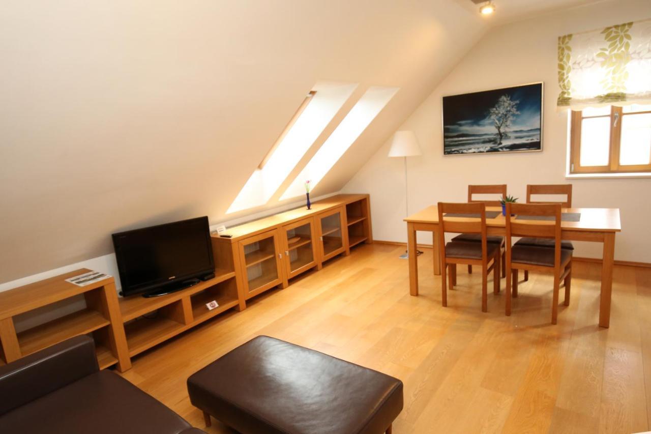 Apartments Vrdjan Cerknica Kültér fotó